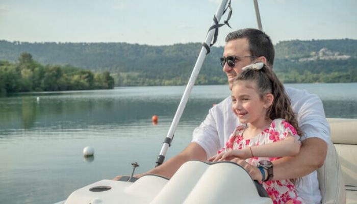 Camping La Farigoulette Ciela Village Saint-Laurent-Du-Verdon location bateau électrique lac