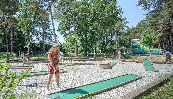 Camping La Farigoulette Ciela Village mini-golf Saint-Laurent-Du-Verdon