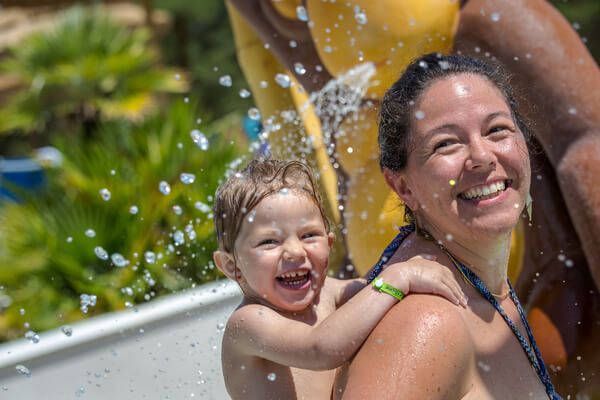 camping gorges du verdon avec piscine jeux aquatiques enfants