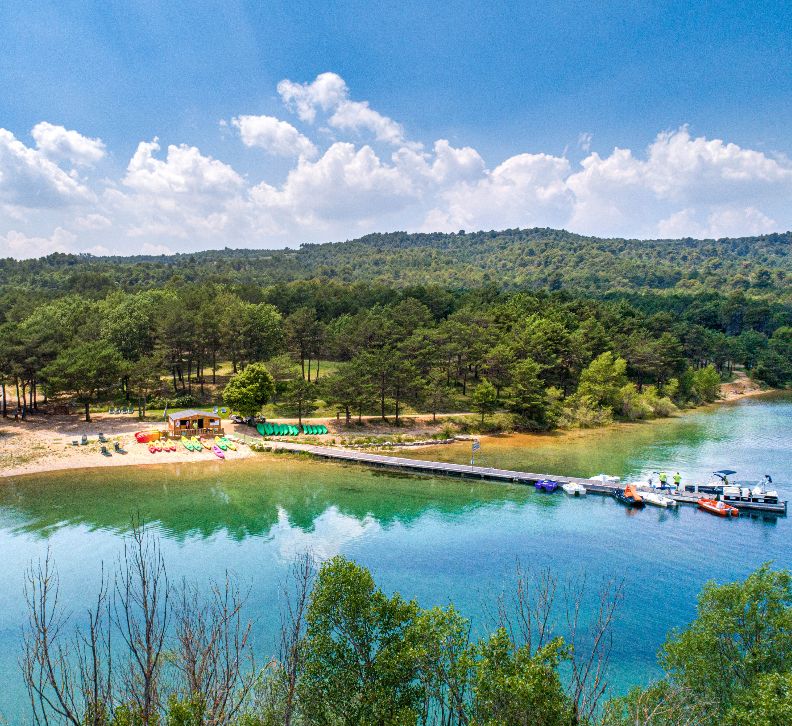 Camping St-Laurent-du-Verdon Ciela Village La Farigoulette lac